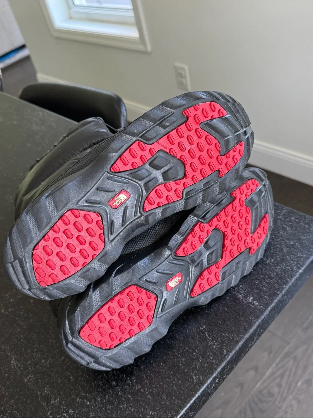 The North Face Nuptse Traction Black Down Filled Boots Women’s Size 9